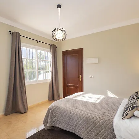 Apartment Cubo's Lucys Place 2 Bedrooms